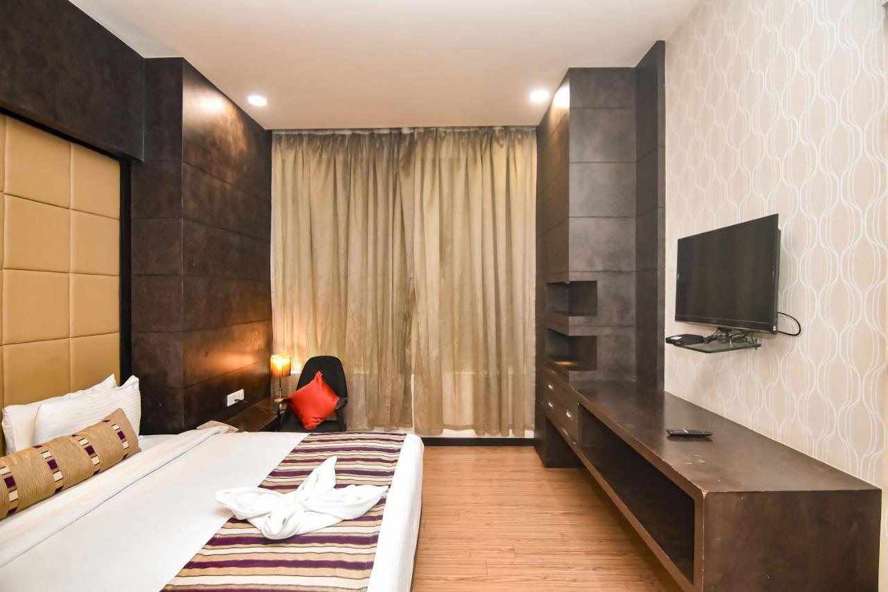 فندق جراند إكزوتيكا بيزنس Pimpri-Chinchwad المظهر الخارجي الصورة