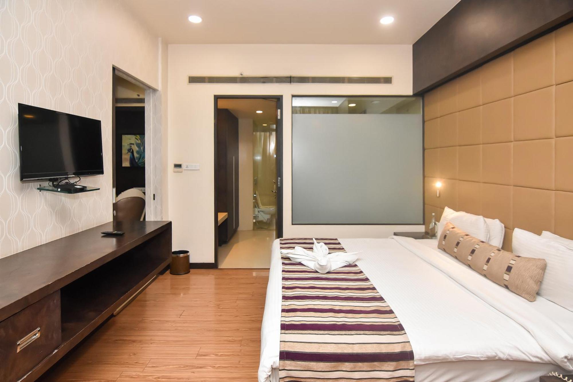 فندق جراند إكزوتيكا بيزنس Pimpri-Chinchwad المظهر الخارجي الصورة