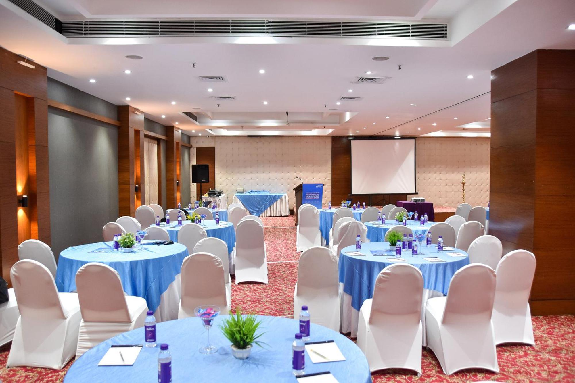 فندق جراند إكزوتيكا بيزنس Pimpri-Chinchwad المظهر الخارجي الصورة