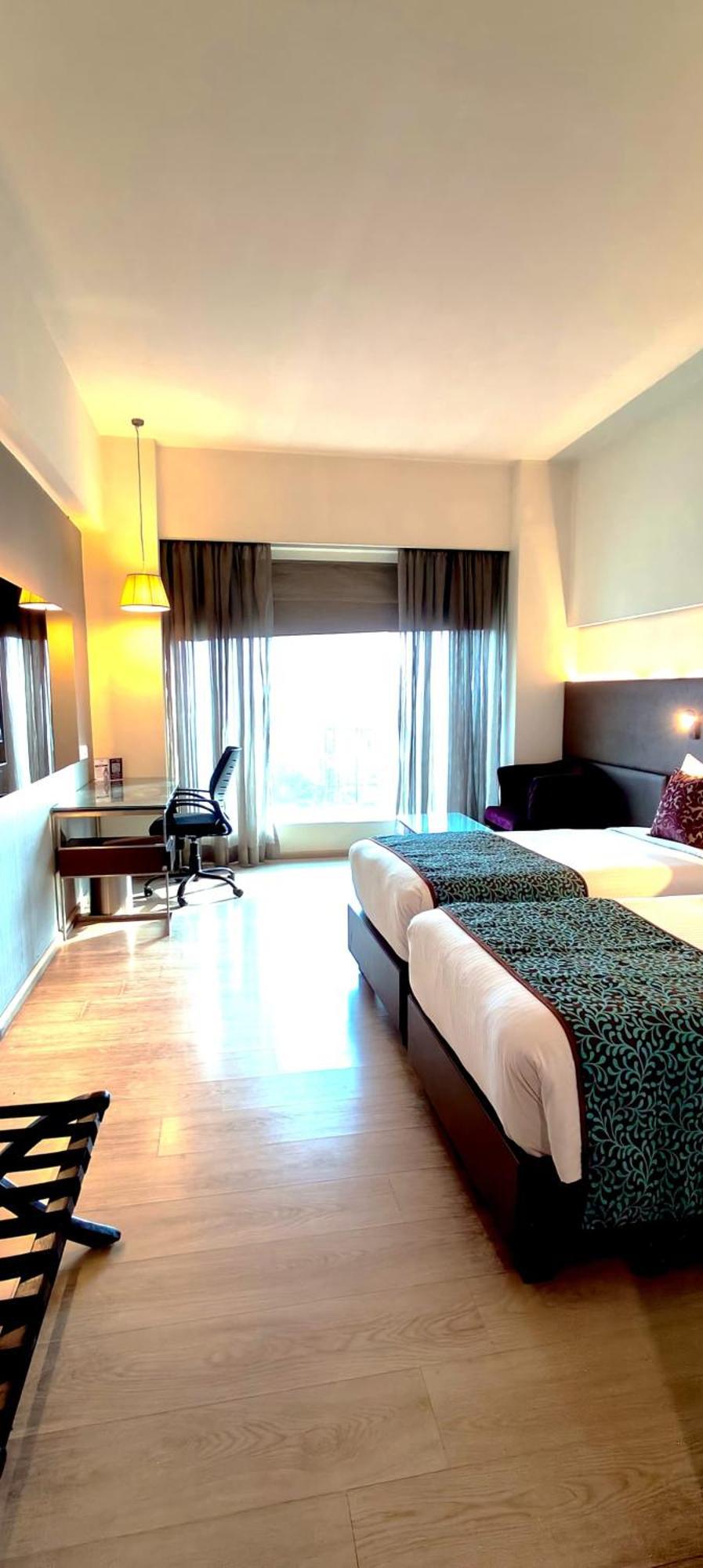 فندق جراند إكزوتيكا بيزنس Pimpri-Chinchwad المظهر الخارجي الصورة
